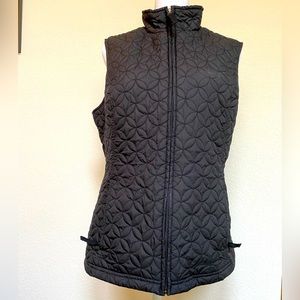 Black Eddie Bauer Quilted Vest  Size Medium Perfect Condition